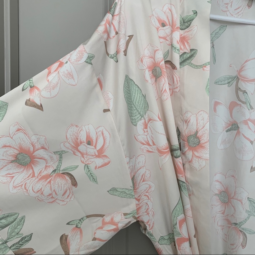Silky Floral Robe - Picture 2 of 4